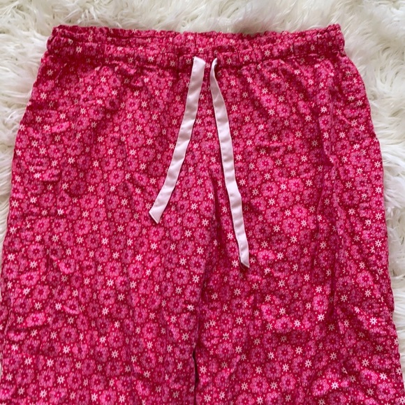 Victoria’s Secret Flannel Long Sleeve Pajama Set - Picture 8 of 11